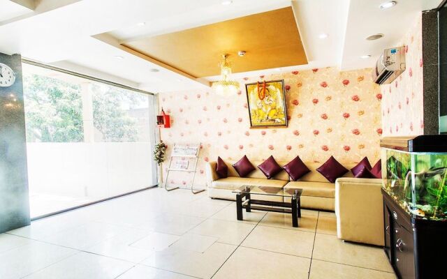 Deep Hotel & Restaurant