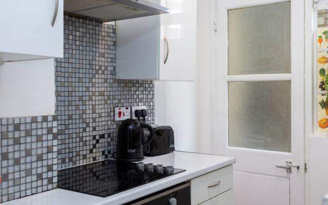 2 Bedroom Apartment Near Queensway And Bayswater