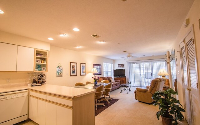 Take A Holiday 2 Bedroom Condo by RedAwning