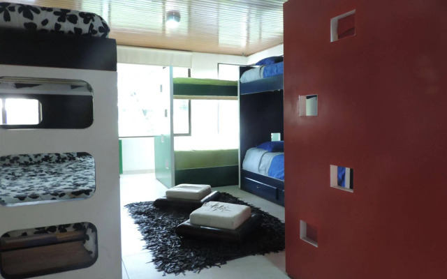 Violeta Park Hostel