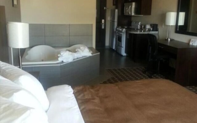 Redvers Western Star Inn & Suites