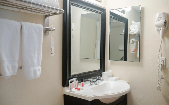 Gloria Inn Hotel