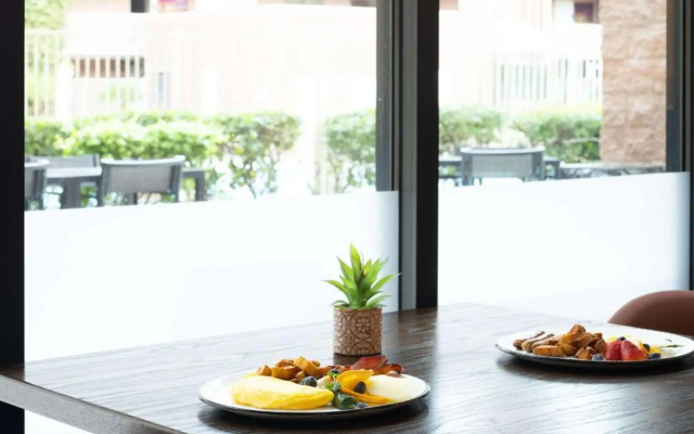 Embassy Suites by Hilton Tucson East