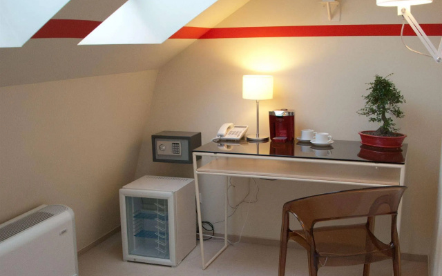 Home ApartHotel