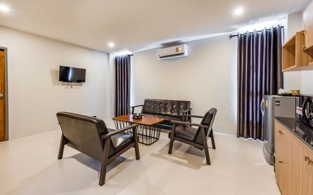 Phuket Marine Poshtel (SHA Plus+)