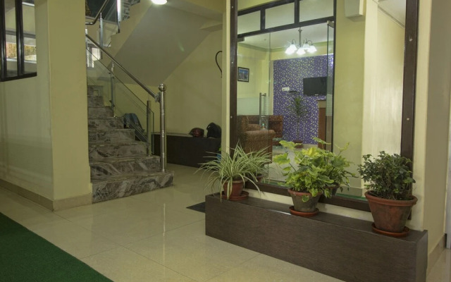 OYO 24177 Himadri Inn