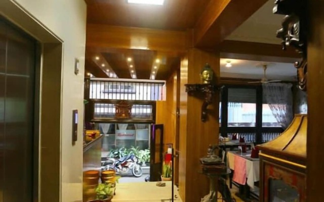 Hotel swastik