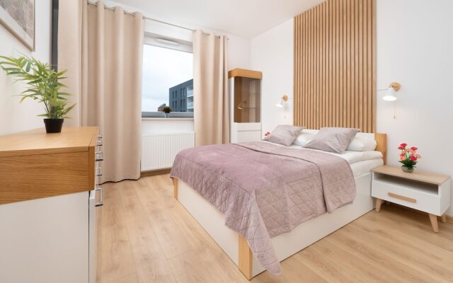 Apartment Manufaktura Łódź by Renters