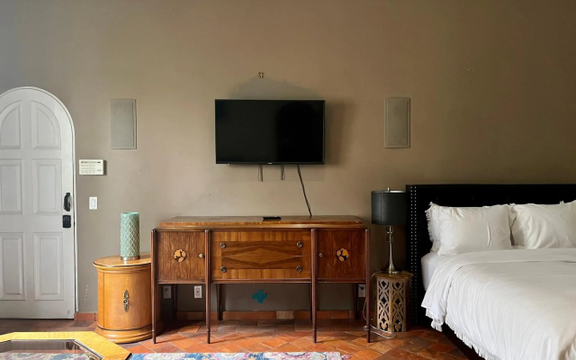 Beverly Hills Spanish Bed and Breakfast