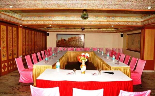 Hotel Aashish