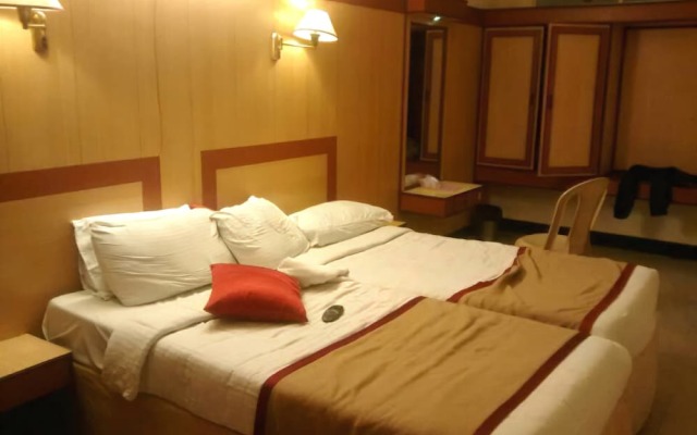 Dhanunjayas Luxury Hotel