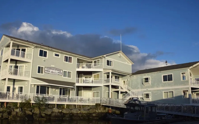 Longliner Lodge And Suites