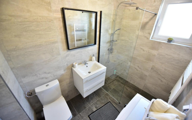 FLH - LULU Apartment