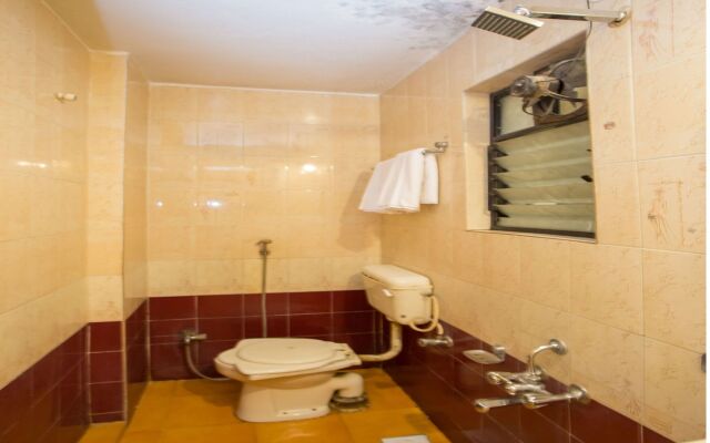 OYO 11601 Hotel Karishma