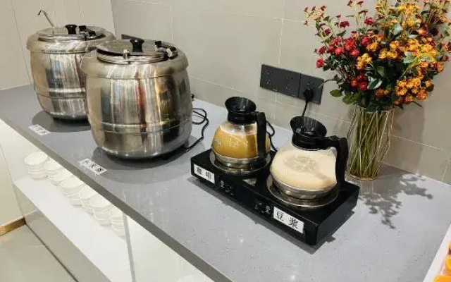 Longkou Jincheng Hotel (Longji Road)