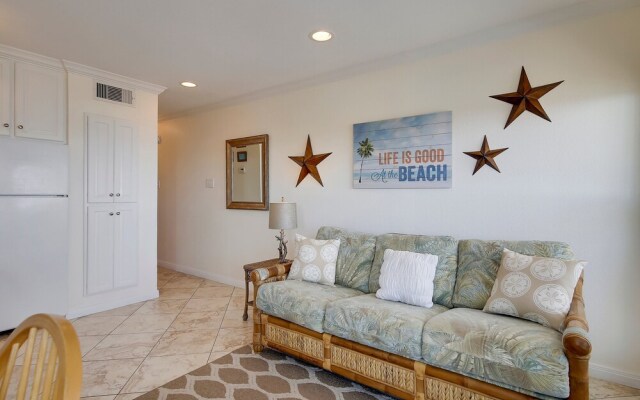 Seascape 1303 Studio Bedroom Condo by RedAwning