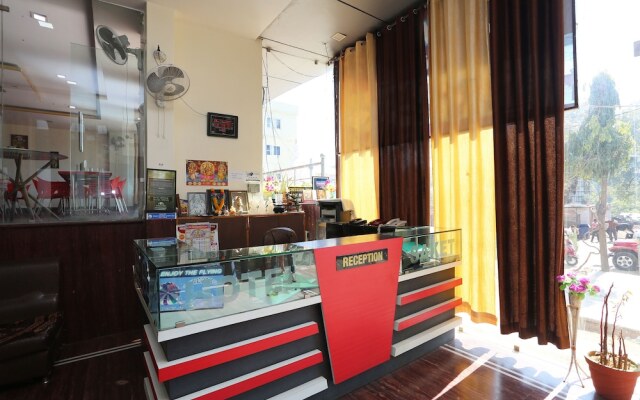 OYO 7828 Hotel Saket
