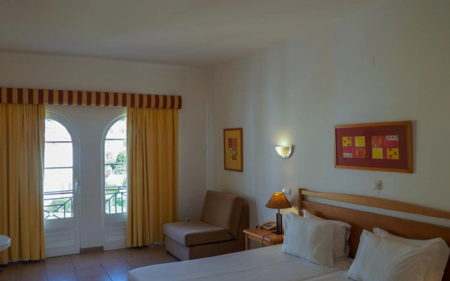 Luz Bay Hotel