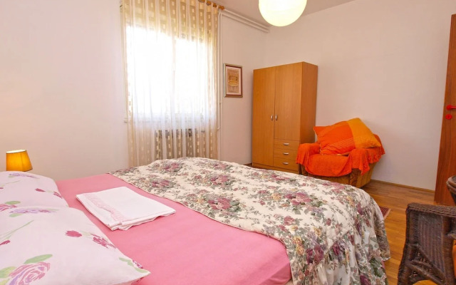 Apartments Vladislava 906