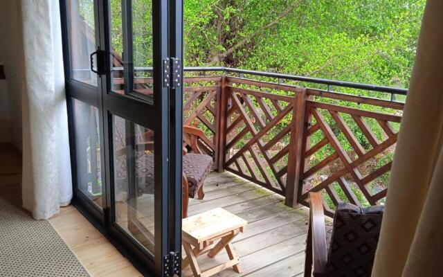 Fleur Bleue & the Timber Frame