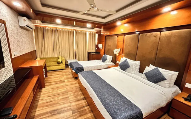 Hotel Platinum Palace Near Medanta Hospital Sector 38