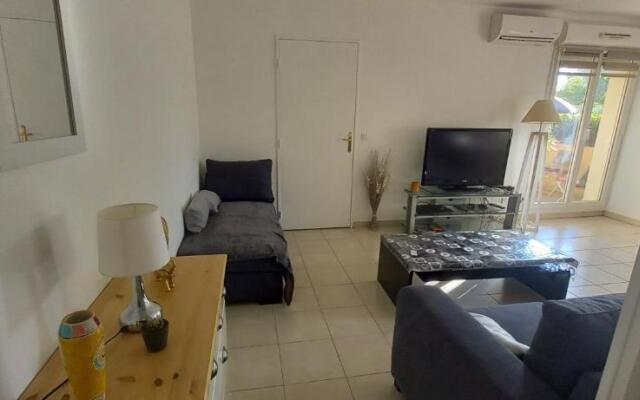 Var Roquebrune sur argens tres joli appartement