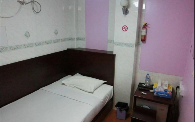 Royal 74 Hotel