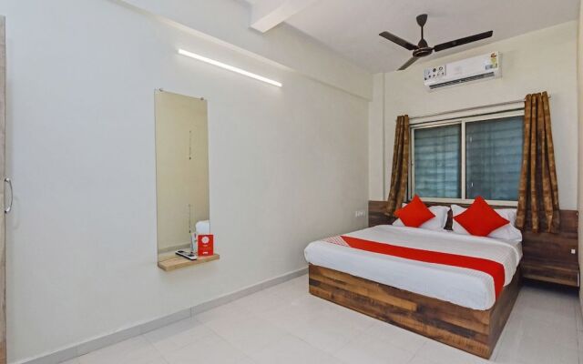 OYO 17342 Aditya Service Apartment