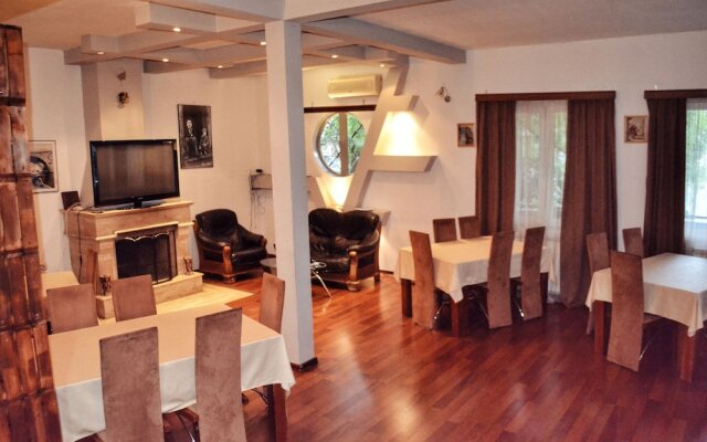 Exclusive Hotel