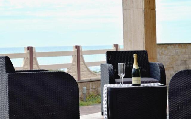 Seafront apartment in Villa , near Rome