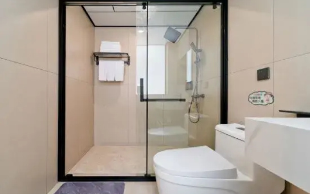 Warm Cloud Mountain Residence Hotel (Yangshuo West Street Branch)