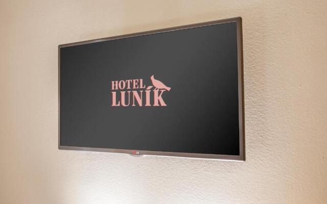 Hotel Lunik