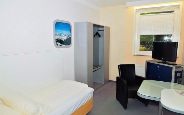 Hotel Cockpit