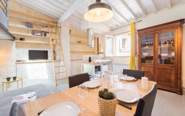 Colombet Stays Place De La Canourgue