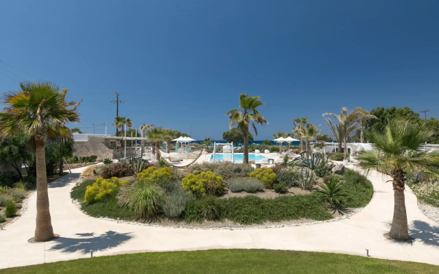 White Pearls Luxury Suites - Adults Only