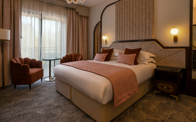 Crossbasket Castle Hotel & Restaurant