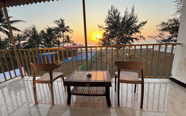 sea royal rooms and cafe