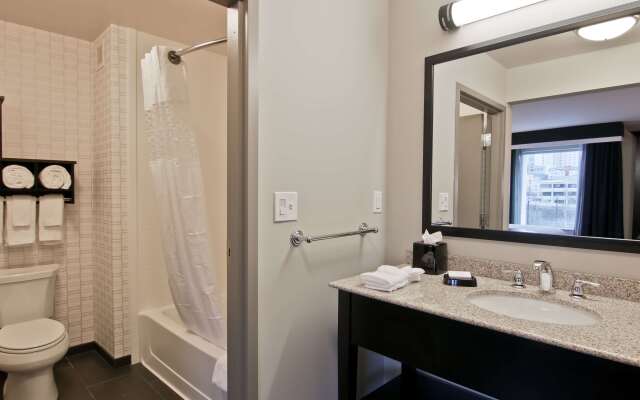 Hampton Inn & Suites Bellevue Downtown-Seattle