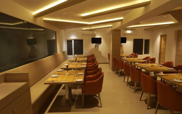 Iswarya Residency