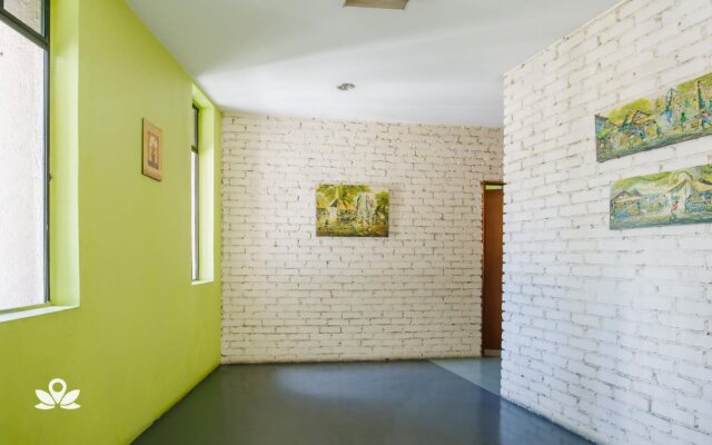 The Explorers Guesthouse and Hostel
