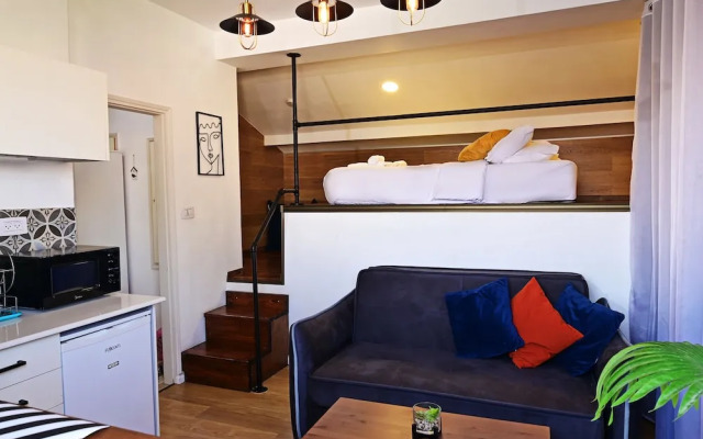 Dayos Unique Suites