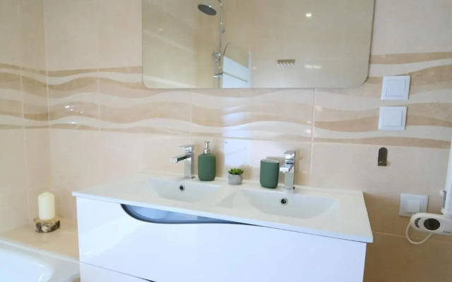 Diamante house com garagem privada