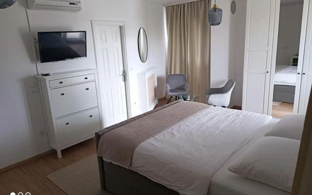 Marko Rooms