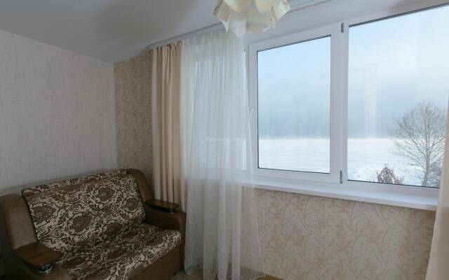 Pik Cherskogo Hotel
