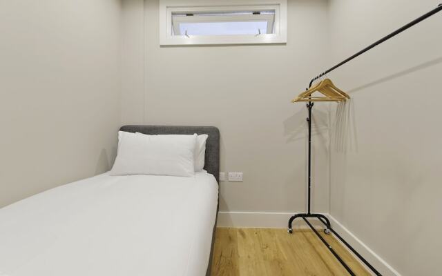 Immaculate new Apartment in Chelsea by Underthedoormat