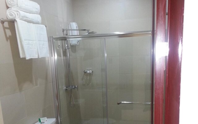 Parkway Hotel