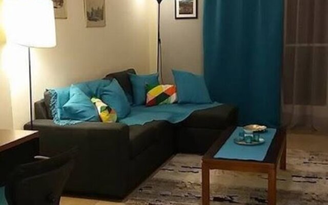 Funky Apt in Central Athens • 5' from Metro!