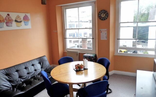 Homestay Bristol - Hostel