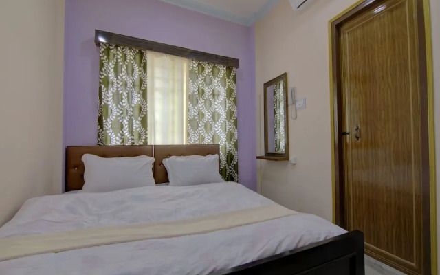 OYO 13152 Bosu Dhara Lodge