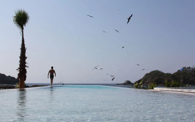 El Careyes Club & Residences